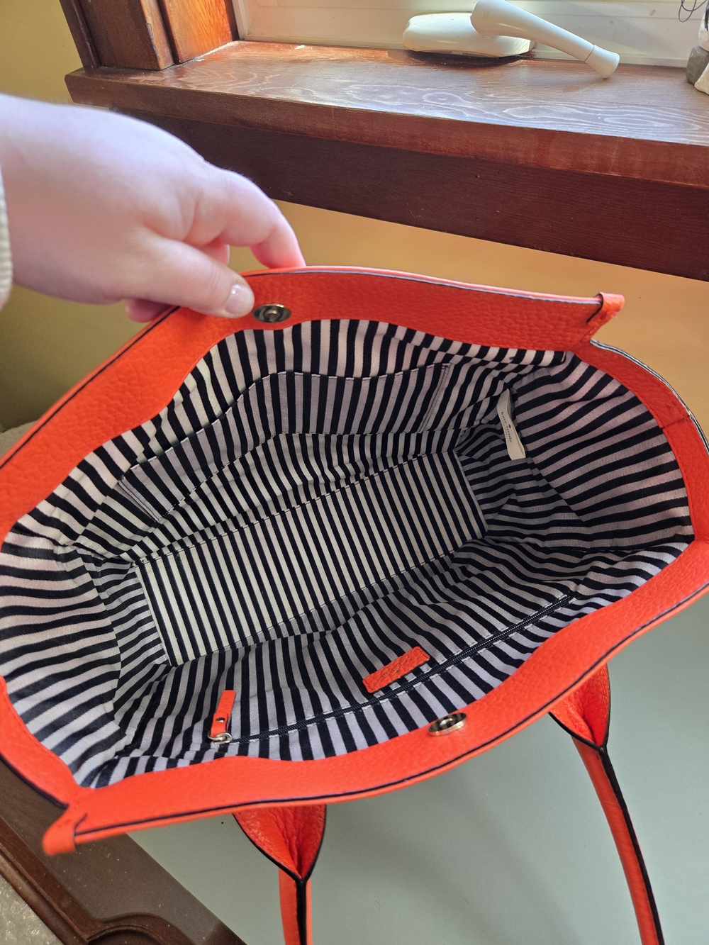 KATE SPADE Southport Avenue Linda Tote, Flaming Red Orange - Picture 8 of 10